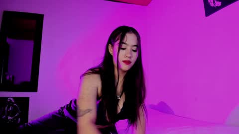 Violet salvatore online show from 26, 12, 2024