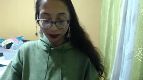 Violet777  online show from 8, 3, 2025