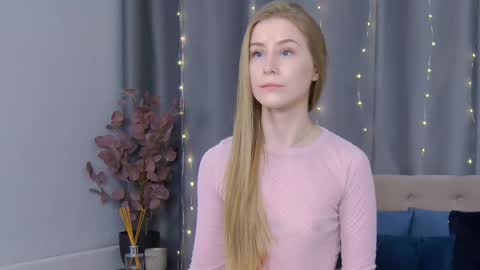 Snapshot of violetswone chatting on 16, 2, 2025 VioletSwone online show from 16, 2, 2025