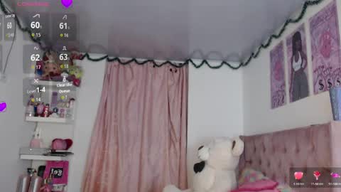 Snapshot of violett_brown9 chatting on 6, 6, 2026 violett_brown9 online show from 6, 6, 2026