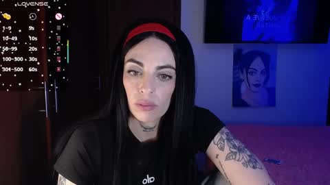 Snapshot of violett_hottie chatting on 3, 12, 2025 violett Independent model online show from 3, 12, 2025