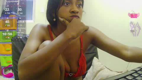 Snapshot of violett_lara chatting on 12, 3, 2025 violett online show from 12, 3, 2025