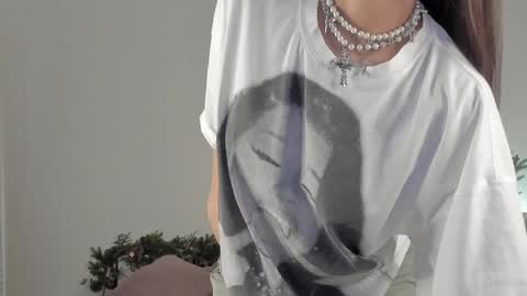 violetta_finch online show from 22, 1, 2025