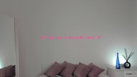 violetta_finch online show from 6, 2, 2025