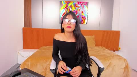 Snapshot of violetta_skinny chatting on 11, 10, 2025 violetta online show from 11, 10, 2025