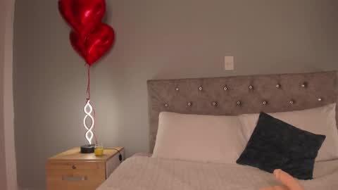 violetta independent model online show from 15, 2, 2025