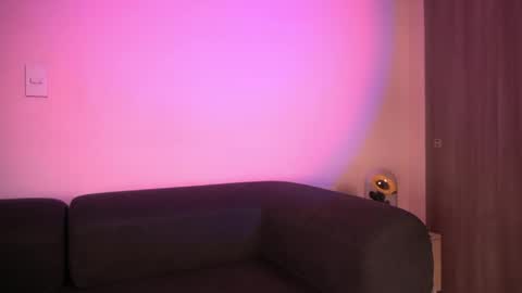 violetta independent model online show from 20, 4, 2026