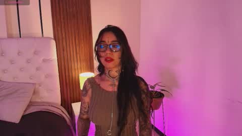 Snapshot of violettaalemida chatting on 6, 1, 2026 violettaalemida online show from 6, 1, 2026
