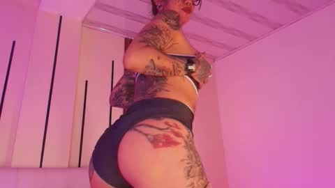Snapshot of violettaalemida chatting on 18, 1, 2026 violettaalemida online show from 18, 1, 2026