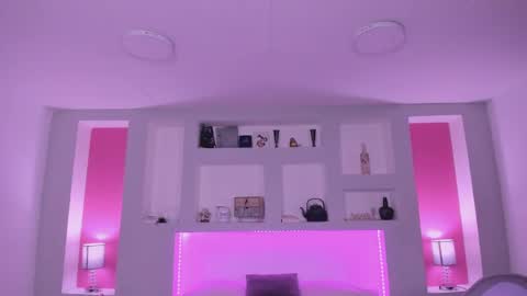 ViolettaBaker online show from 28, 1, 2025