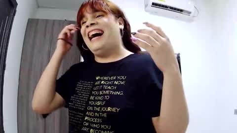 Snapshot of violettacam69 chatting on 27, 10, 2025 violettacam69 online show from 27, 10, 2025