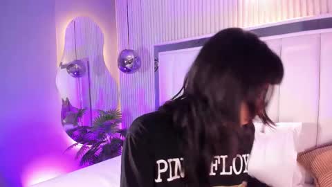 violettacolinss online show from 25, 2, 2026