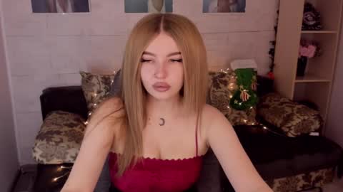 ViolettaOtis online show from 13, 12, 2024