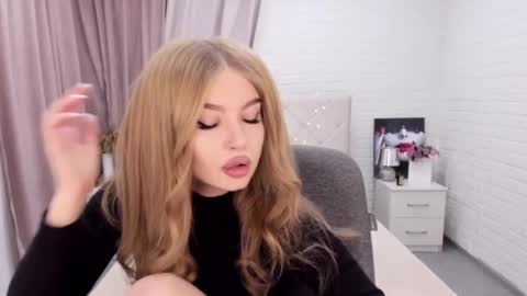 ViolettaOtis online show from 14, 12, 2024