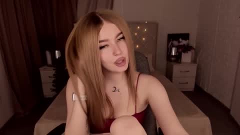 ViolettaOtis online show from 17, 1, 2025