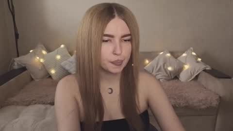 ViolettaOtis online show from 25, 9, 2025