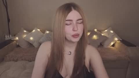 ViolettaOtis online show from 6, 11, 2025