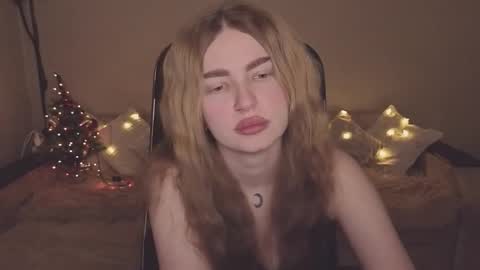 Snapshot of violettaotis chatting on 20, 12, 2025 ViolettaOtis online show from 20, 12, 2025