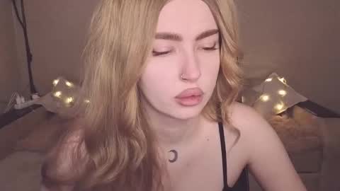 Snapshot of violettaotis chatting on 12, 1, 2026 ViolettaOtis online show from 12, 1, 2026