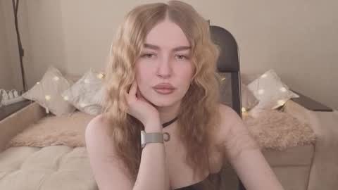 Snapshot of violettaotis chatting on 5, 2, 2026 ViolettaOtis online show from 5, 2, 2026