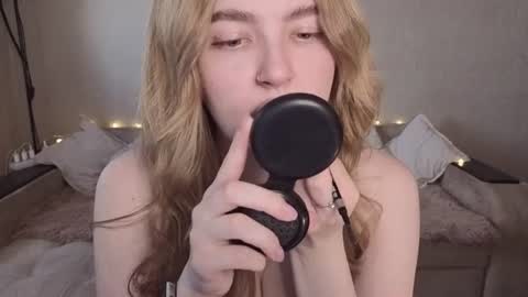 Snapshot of violettaotis chatting on 18, 6, 2026 ViolettaOtis online show from 18, 6, 2026