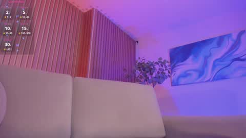 Violett Castel online show from 24, 1, 2025