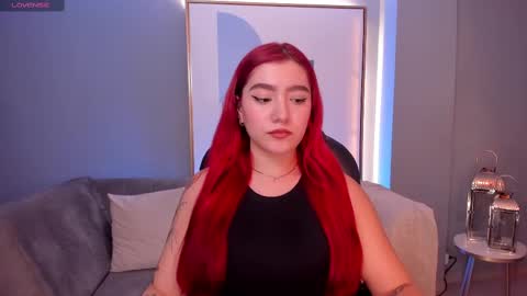 Violett Castel online show from 2, 3, 2025