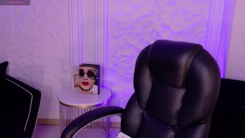 Violett Castel online show from 14, 1, 2026