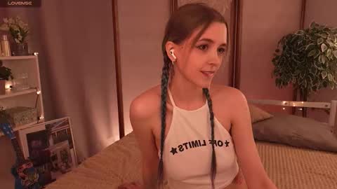 violettessa online show from 15, 9, 2025