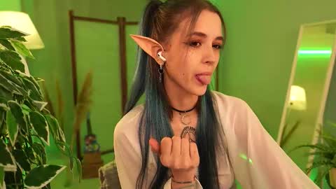 violettessa online show from 13, 11, 2025