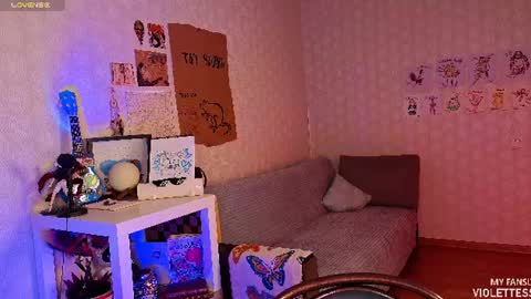 Snapshot of violettesss chatting on 17, 7, 2026 Vi Best on my Fansly online show from 17, 7, 2026