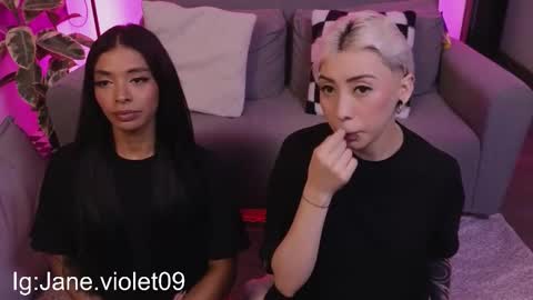 Violet online show from 17, 10, 2025