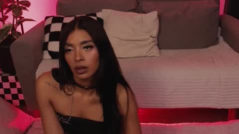 Violet online show from 8, 11, 2025