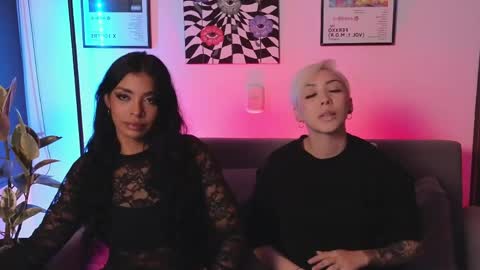Snapshot of violettgrey_ chatting on 8, 5, 2026 Violet online show from 8, 5, 2026