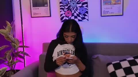 Violet online show from 28, 7, 2026