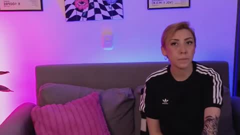 Violet online show from 9, 8, 2026