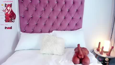 Snapshot of violettharous chatting on 7, 3, 2025 VioletthaRous online show from 7, 3, 2025