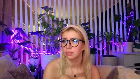 Snapshot of violetttttacb chatting on 30, 11, 2025 Violetta online show from 30, 11, 2025