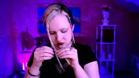 Snapshot of violettwoods chatting on 29, 6, 2026 Violett online show from 29, 6, 2026