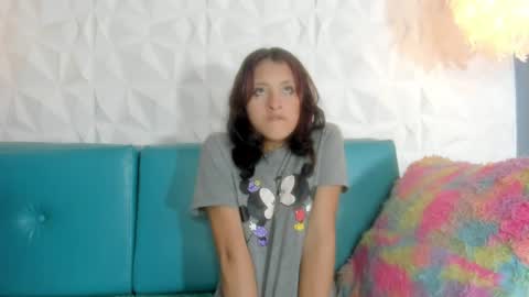 viollet_saens online show from 22, 5, 2026