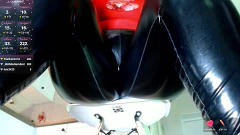 Snapshot of vip_juicy chatting on 6, 3, 2025 VelvettTime online show from 6, 3, 2025