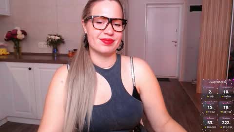 Snapshot of vip_juicy chatting on 19, 9, 2025 VelvettTime online show from 19, 9, 2025