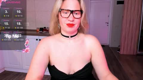 Snapshot of vip_juicy chatting on 29, 9, 2025 VelvettTime online show from 29, 9, 2025