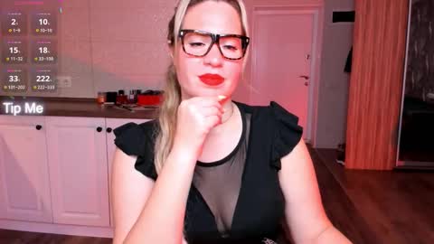 Snapshot of vip_juicy chatting on 1, 10, 2025 VelvettTime online show from 1, 10, 2025