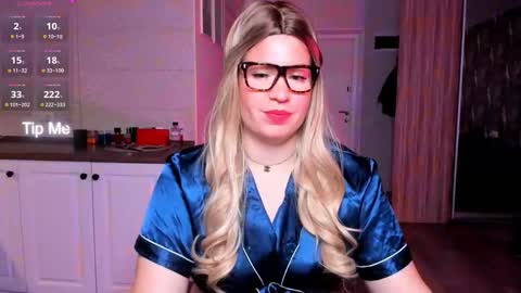 Snapshot of vip_juicy chatting on 20, 10, 2025 VelvettTime online show from 20, 10, 2025