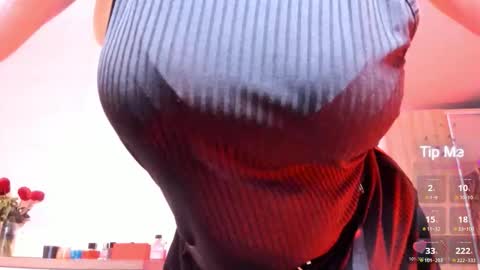 Snapshot of vip_juicy chatting on 24, 10, 2025 VelvettTime online show from 24, 10, 2025