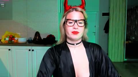 Snapshot of vip_juicy chatting on 2, 11, 2025 VelvettTime online show from 2, 11, 2025