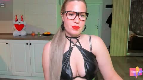 Snapshot of vip_juicy chatting on 10, 11, 2025 VelvettTime online show from 10, 11, 2025