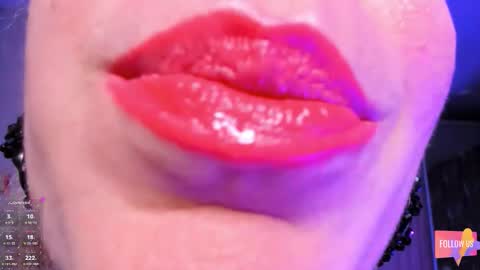 Snapshot of vip_juicy chatting on 19, 11, 2025 VelvettTime online show from 19, 11, 2025