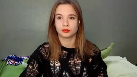 Mia online show from 18, 10, 2025